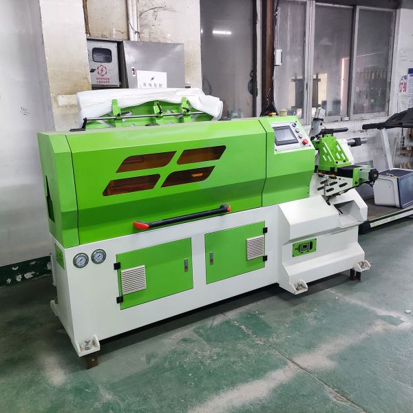 2700*1300*1400mm Automatic Feeding Wood Lathe Machine for Engraving and Turning Wood