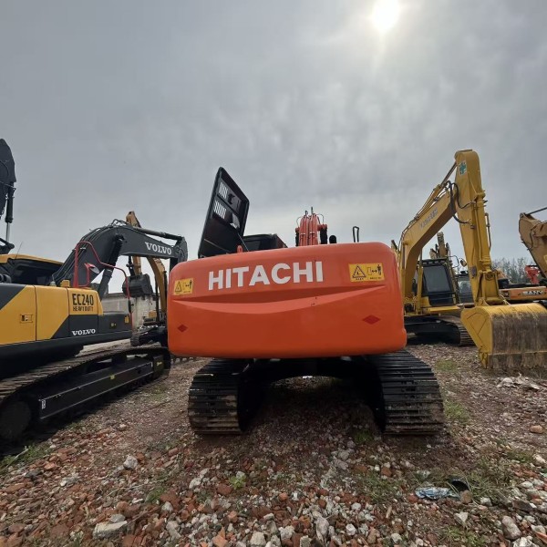 Hot Selling 2024 Hitachi ZX200 Used Excavator Original Paint Good Condition Used Excavator for Sale