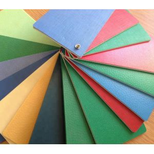 Le PVC coloré folâtre parquetant le plancher de vinyle de cour de tapis de Mat In Roll Multi Function