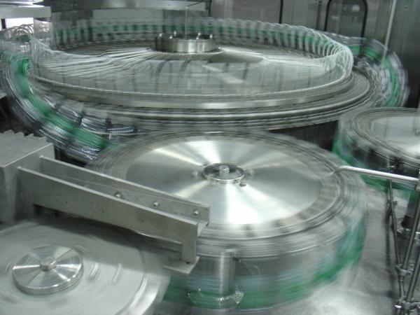 Máquinas de enchimento de água garrafas de PET líquido automático profissional / equipamentos de enchimento