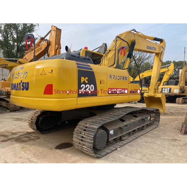 Mini Excavator Komatsu PC220-8 with Cummins Engine Strong Power and Hydraulic Stability