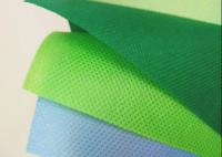 Spunbond de tissu non-tissé vert et rouge de 100% pp pour des sacs à provisions
