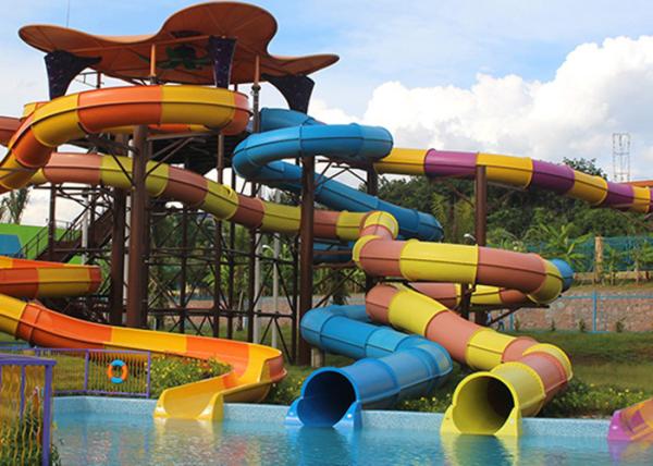 Enclosed Funny Adult Water Slide , Water Playground Equipment With Low Cost