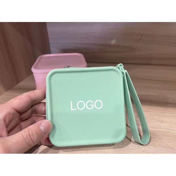 Jewelry and Makeup Storage Bag Customized Silicone Cosmetics Box for Girls' Accessories