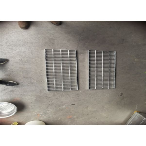 Pedestrian Catwalk Steel Grating Serrated Hot Dipped Galvanized Grating