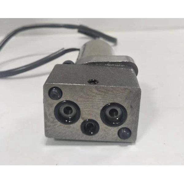 KATO Hydraulic Pump Parts Electromagnetic Valve / Excavator Solenoid Valve