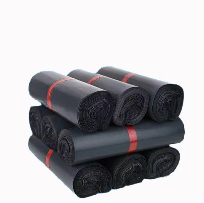Recyclable Tear Resistant Poly Mailer Bags In Black For Loading Port Shipping