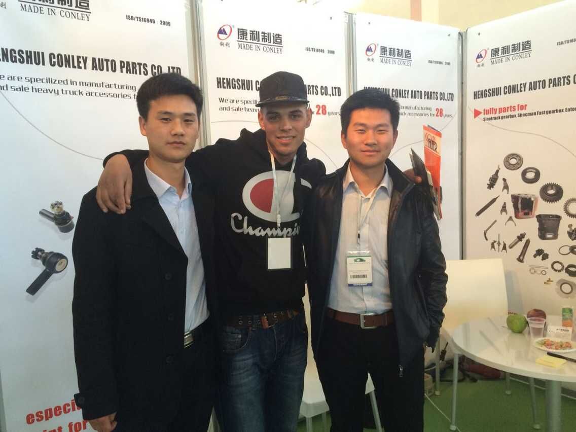 Танк 500 TLC 200 Колеса позволяют бронированным транспортным средствам позволяют плоский вставка пояса