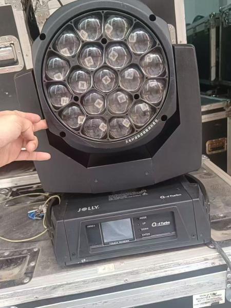 200 jolly Q-4 Turbo 19 30W RGBW High-power Large Bee Eyes, with one-pack and two-aircases, new quality!