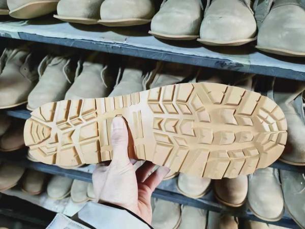 Chaussures de sécurité tactiques en cuir suède haut haut chaussures de travail en laine doublée pour la chaleur