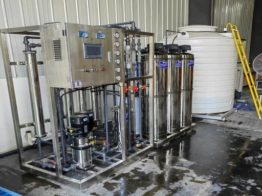 Food Grade Reverse Osmosis System SS304 SS316L Stainless Steel PLC Automatic Control Beverage Production