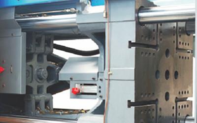 Máquina termoplástico da modelação por injeção do PE, máquina moldando MZ320MD da injeção