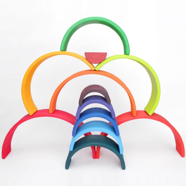 Blocs constitutifs en bois Toy Creative Educational d'arc-en-ciel de Brown 18cm