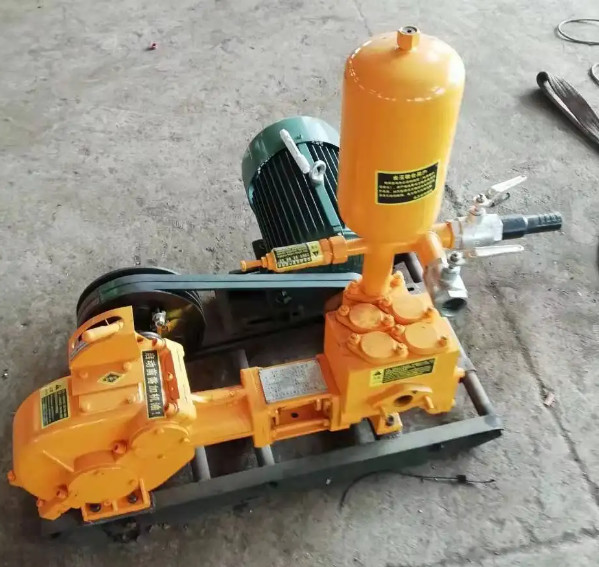 BW 160 Drilling Mud Pump Used With Tractor Mounted Borewell Machine