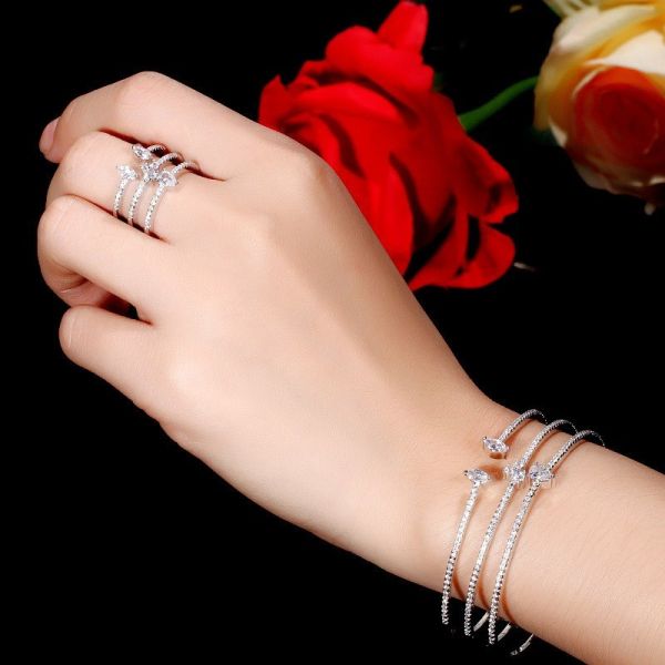 Round Bracelets & Bangles For Women Wedding Gift Gold Silver Plated CZ Rhinestone Bangles Jewelry Bracelets