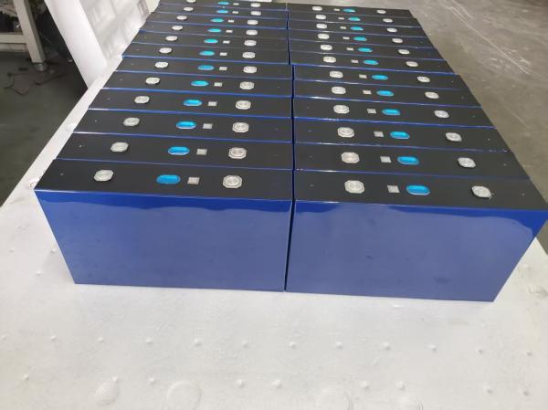 Tout nouveau EVE MB56 628AH 3.2V Lifepo4 EVE d'origine d'usine