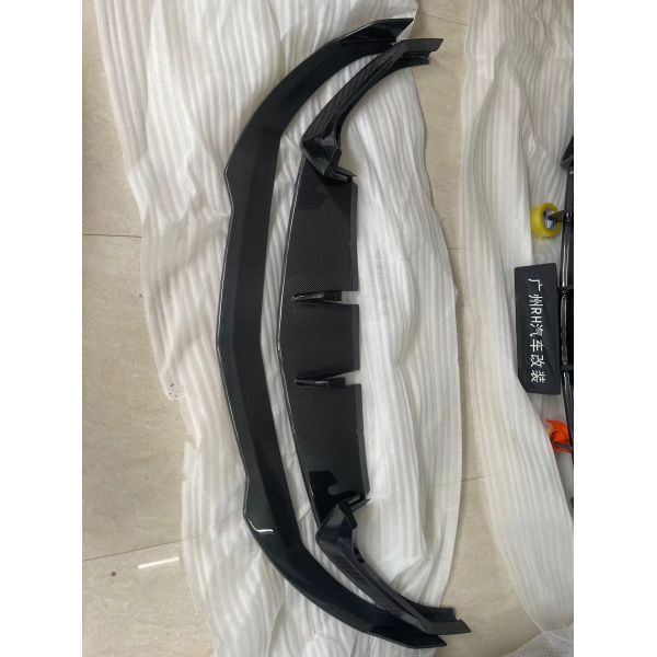 Urus S OEM Lamborghini Body Kit Diffuser Spoiler Hood Lake Blue Lamborghini Urus Widebody