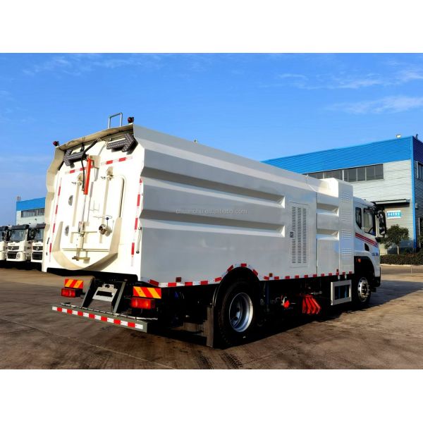 Dongfeng 4x2 Cuatro ruedas Dirección Mecánica Limpiador húmedo seco Diseño de carreteras Vacío de la calle Succión pura limpia Caminos camiones Vehículo