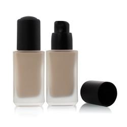 Cosmetic Packaging 30ml Square Foundation Glass Bottle With Black Pump Skin Care F123
