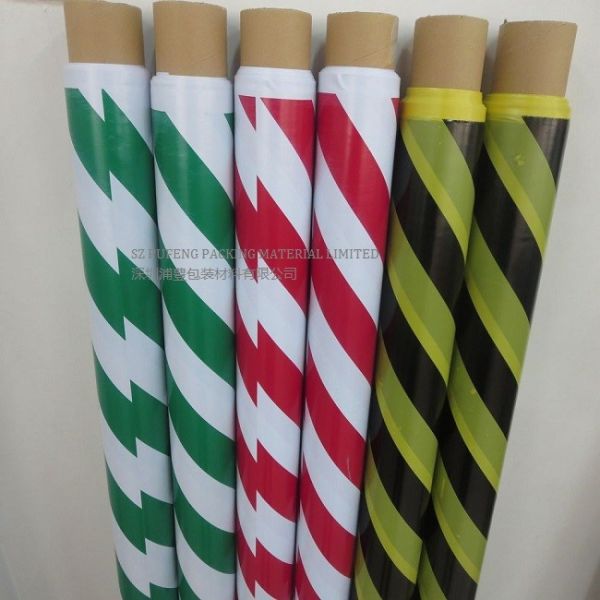 Чернота PVC и желтая лента безопасности