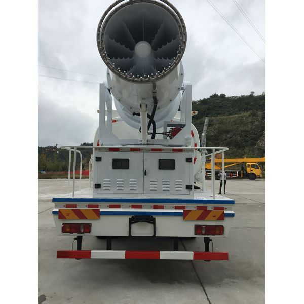 Dongfeng 10000L Spray de niebla de agua Camión de eliminación de polvo Camión de desinfección