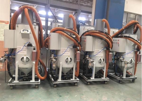 Dustless Vacuum Blasting Machine 20m Hose For Cleaning Oil Pipe 600kg Weight