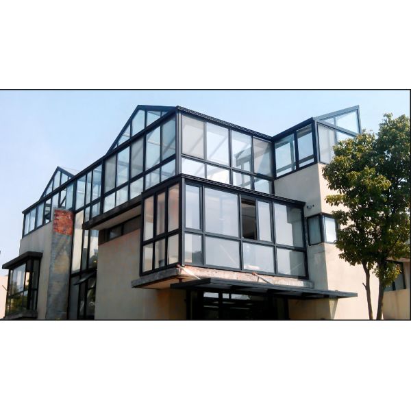 Modern Aluminum Sunroom with Thermal Break Technology