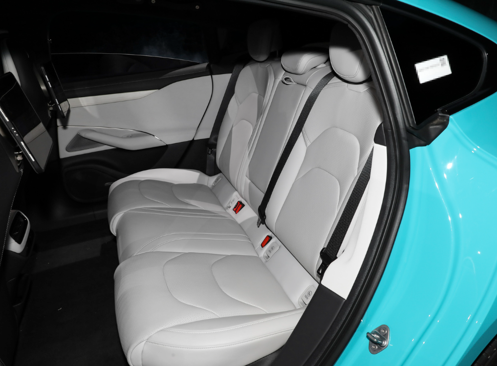 Xiaomi Automotive SU7 Auto Limousine Sedan 2024 Электромобиль с дальностью 830 км и AWD