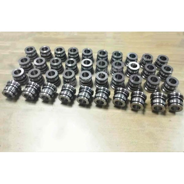 Nitrided ASSAB Orvar Supreme Plastic Mould Parts Core Inserts With Grinding