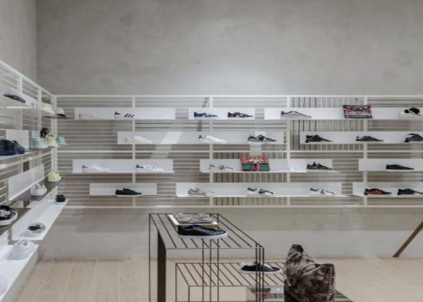 Saves Space Wall Mounted Shoe Display With Iron Material Strong Bearing Capacity