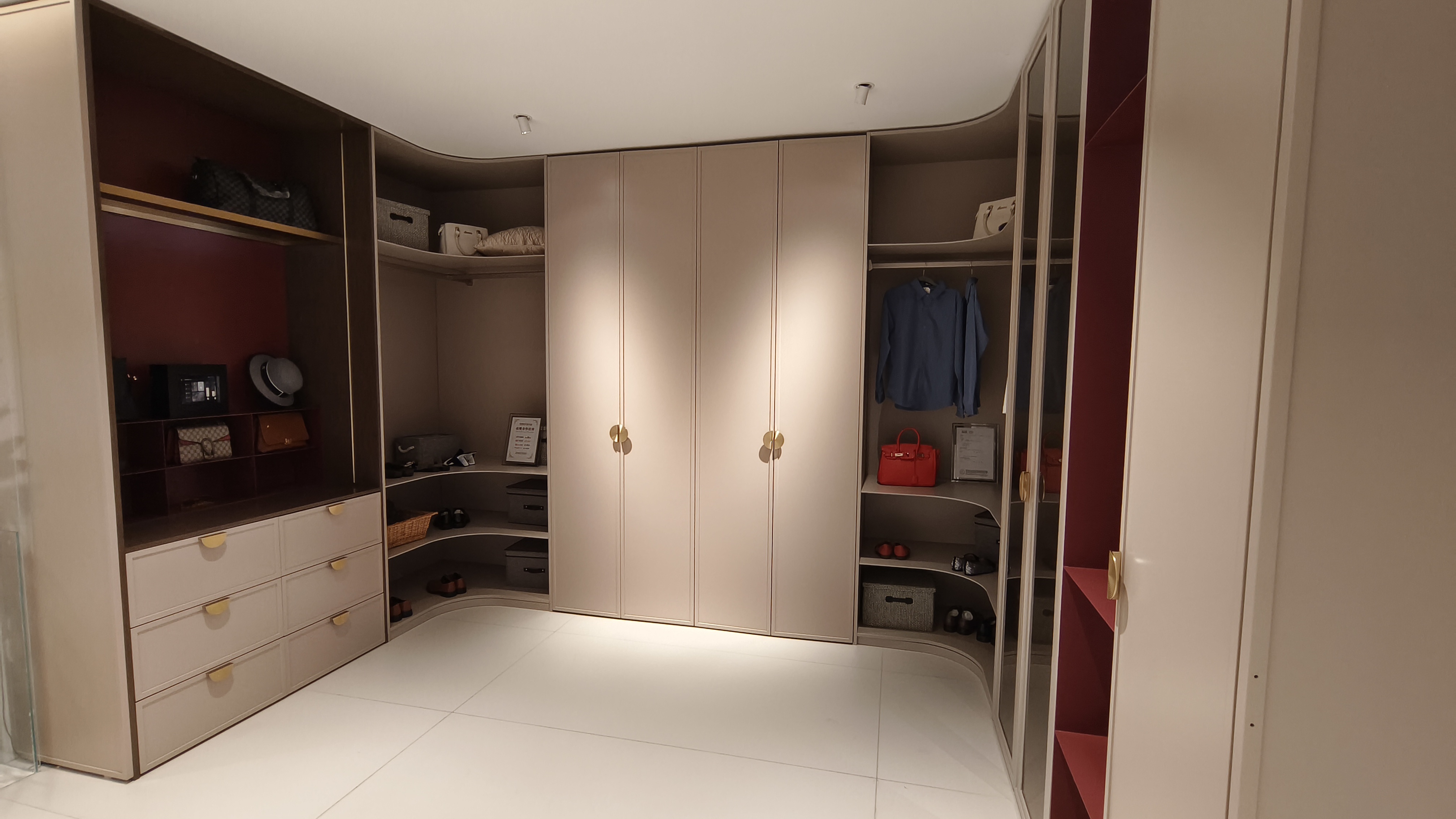Flexible Interior Layout Stainless Steel Wardrobe Moisture Proof Insect Proof