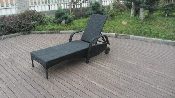 Beach Rattan Sun Lounger With Aluminium Frame Outdoor Rattan Daybed