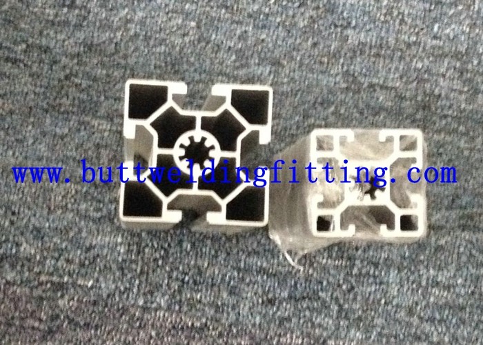 Алюминиевое штранг-прессование профиля ненесущей стены выковало штуцеры трубы для Windows и двери