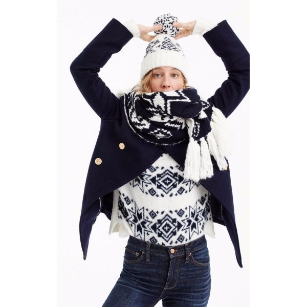 Jacquard Knitted Neck Scarf With Fringe 46 Acrylic 32 Wool 22 Nylon Material