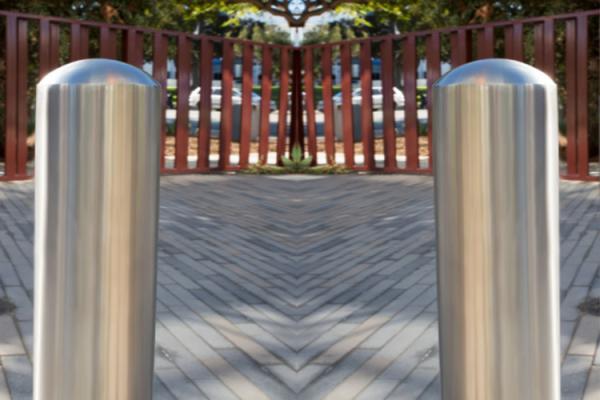 Anti Car Rolling Stainless Steel Bollards For Traffic Police Enforcement / Road Administration
