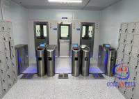 Porta do torniquete da aleta do verificador do ESD do pessoal da entrada do quarto desinfetado para a correia do pulso e do pé