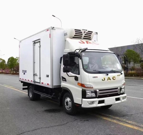 New 6-8 Ton Refrigerated Box Truck for Sale