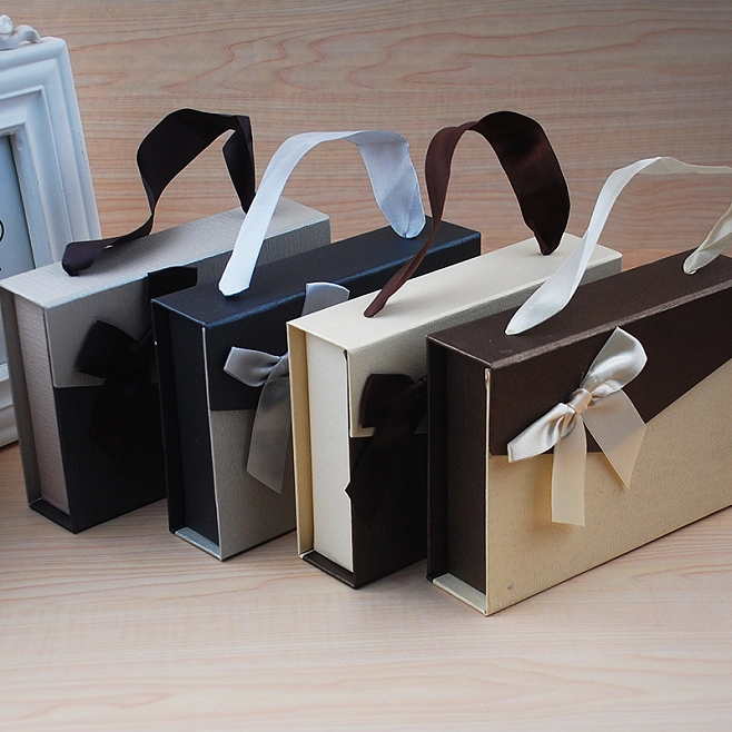 Logotipo de estampado caliente de oro Rectángulo cajón de dulces de boda caja favorita para pantalla de chocolate