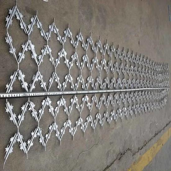 High Security Razor Wire Fence Welding Mesh 50mm*50mm
