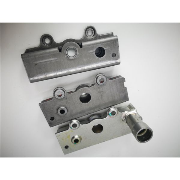 Métal de poinçon de finition d'électrodéposition de voiture emboutissant des pièces, timbres de conception en métal d'OEM