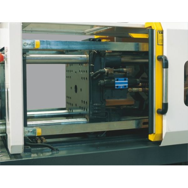 Small Sized Automatic plastic injection molding machine