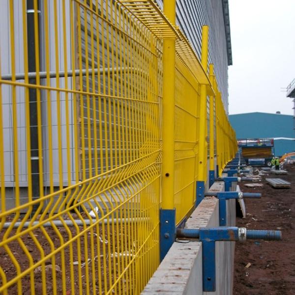 Steel Edge Protection Barrier Heavy-Duty Structure High Load Capacity for Industrial Use