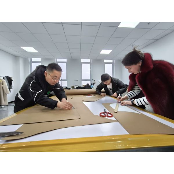 Yangyuan County Hongjun Fur Co., Ltd.