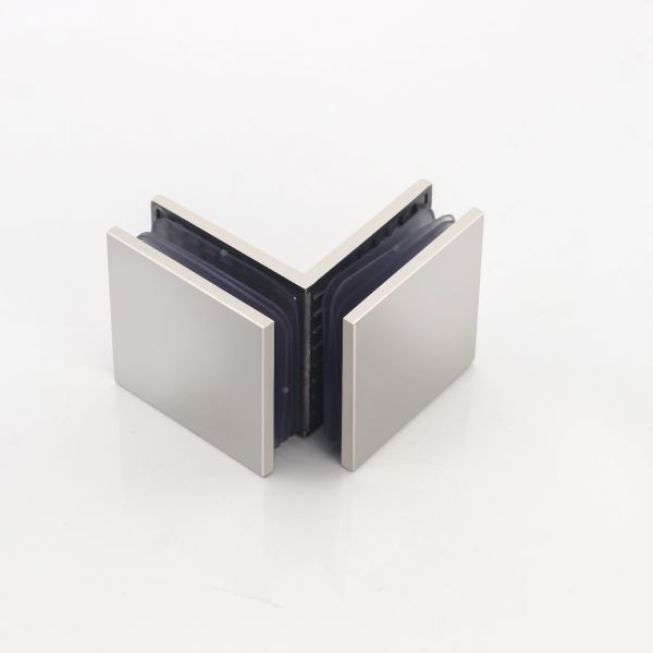 Durable 45*45mm Shower Clamps for Tempered Glass Mounting in Corner of Bathroom Door