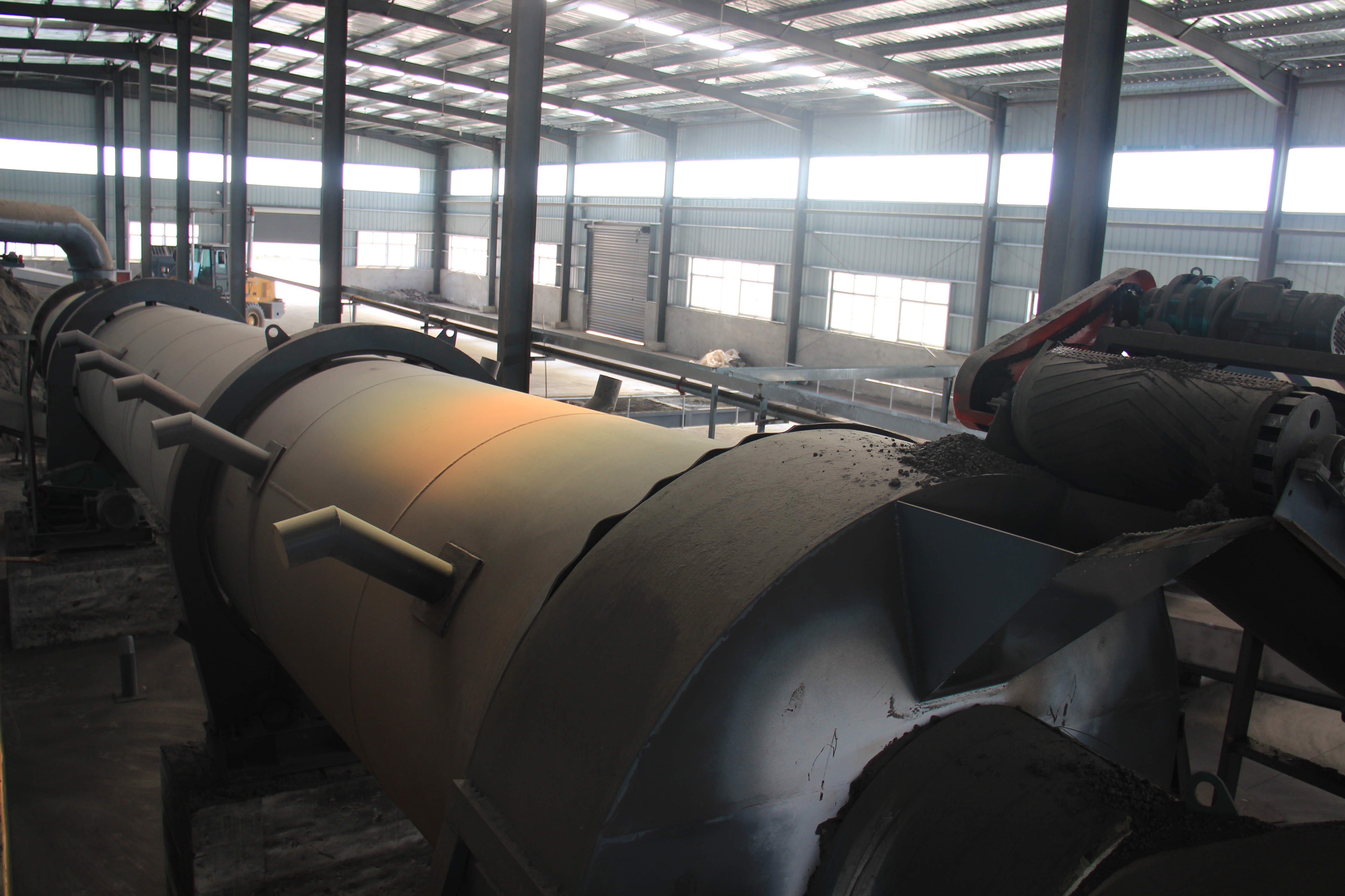 Многофункциональный и долговечный сушильщик с вращающимся барабаном для различных отраслей промышленности