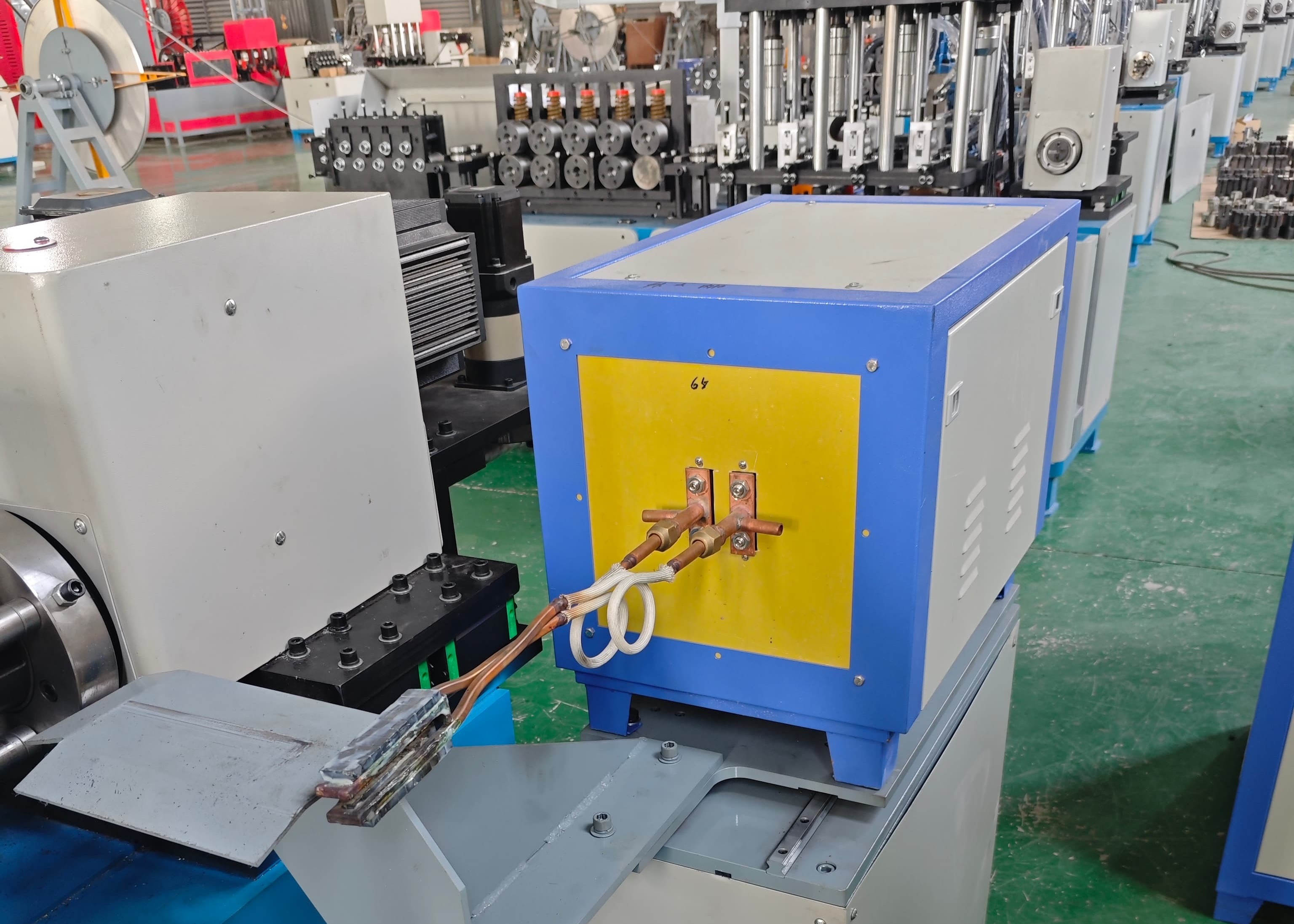 Model FF60 Cnc Flat Iron Clamping Machine For Transportation Industry Clamp Manufacturing