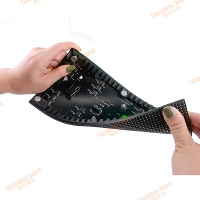 Arrendamento video 320 x 160mm da parede do diodo emissor de luz da tela flexível interna cilíndrica do diodo emissor de luz 15KG para a exposição