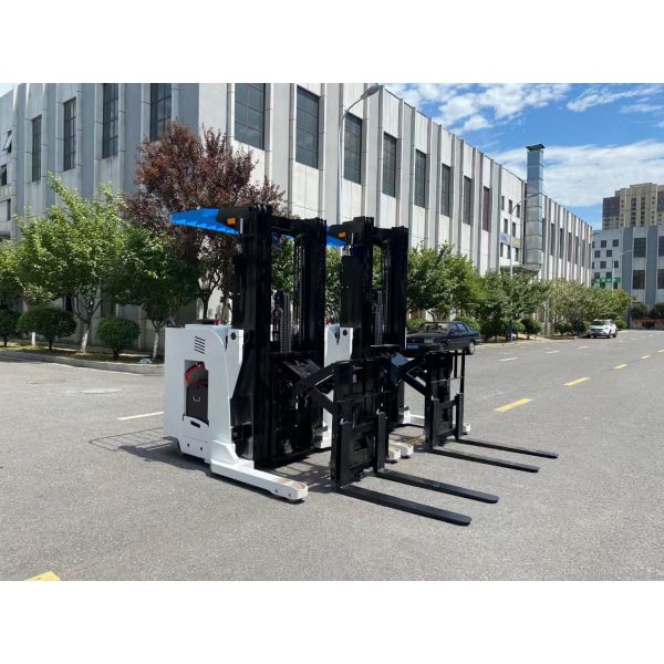 Chinese Single Scissor Reach Forklift 600kg-2000kg with 51.2V/320AH Battery Capacity