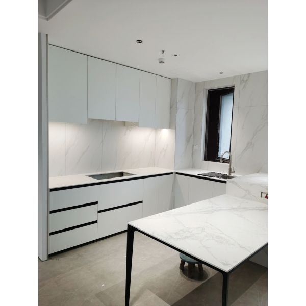 Modern Kitchen Cabinet with Plywood Doors for Residences