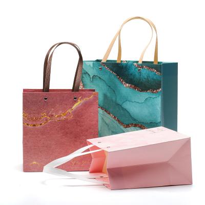 Upscale Luxurious Firm Cardboard Paper Tote Bag Luxury Packaging With Handles